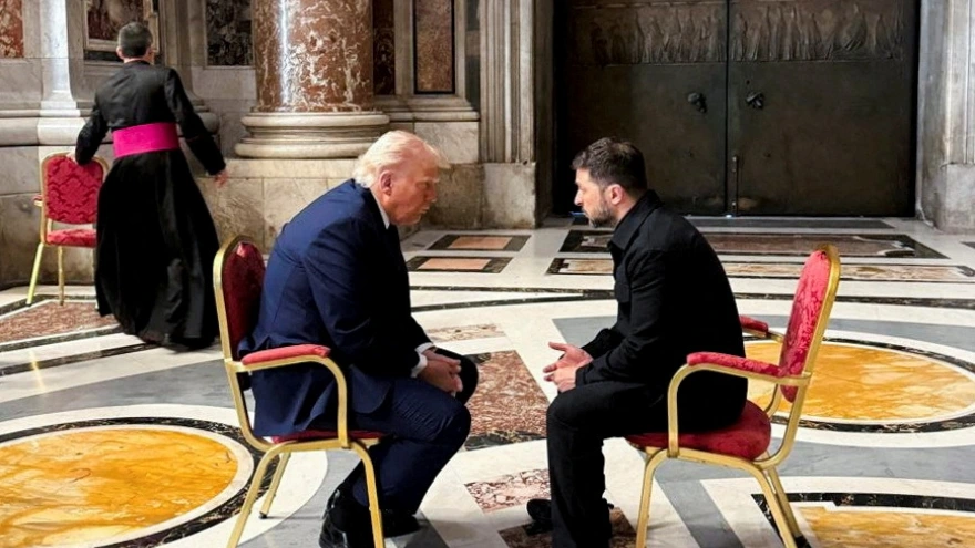 Tổng thống Mỹ và Tổng thống Ukraine gặp nhau tại Vatican
